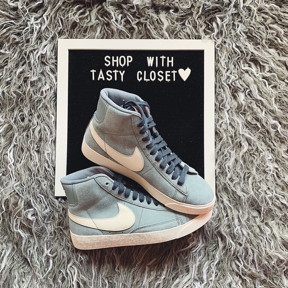 Nike Shoes - Nike blazer mid vintage suede sneakers